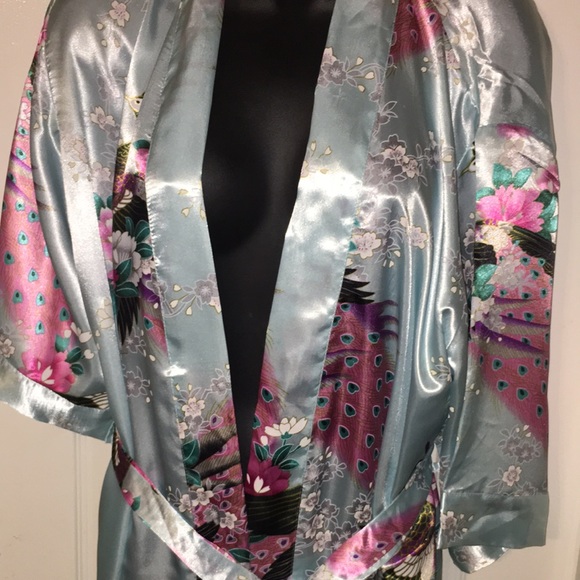 Other - Med size silk robe